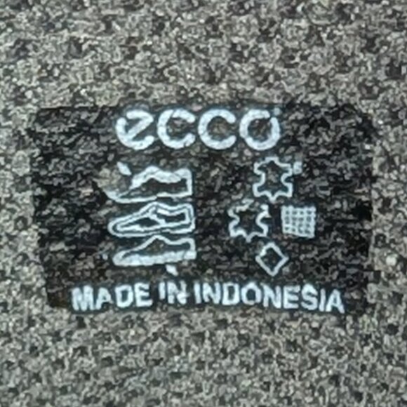 Ecco Sky Lace-Up Leather Sneaker in Black - Picture 7 of 16